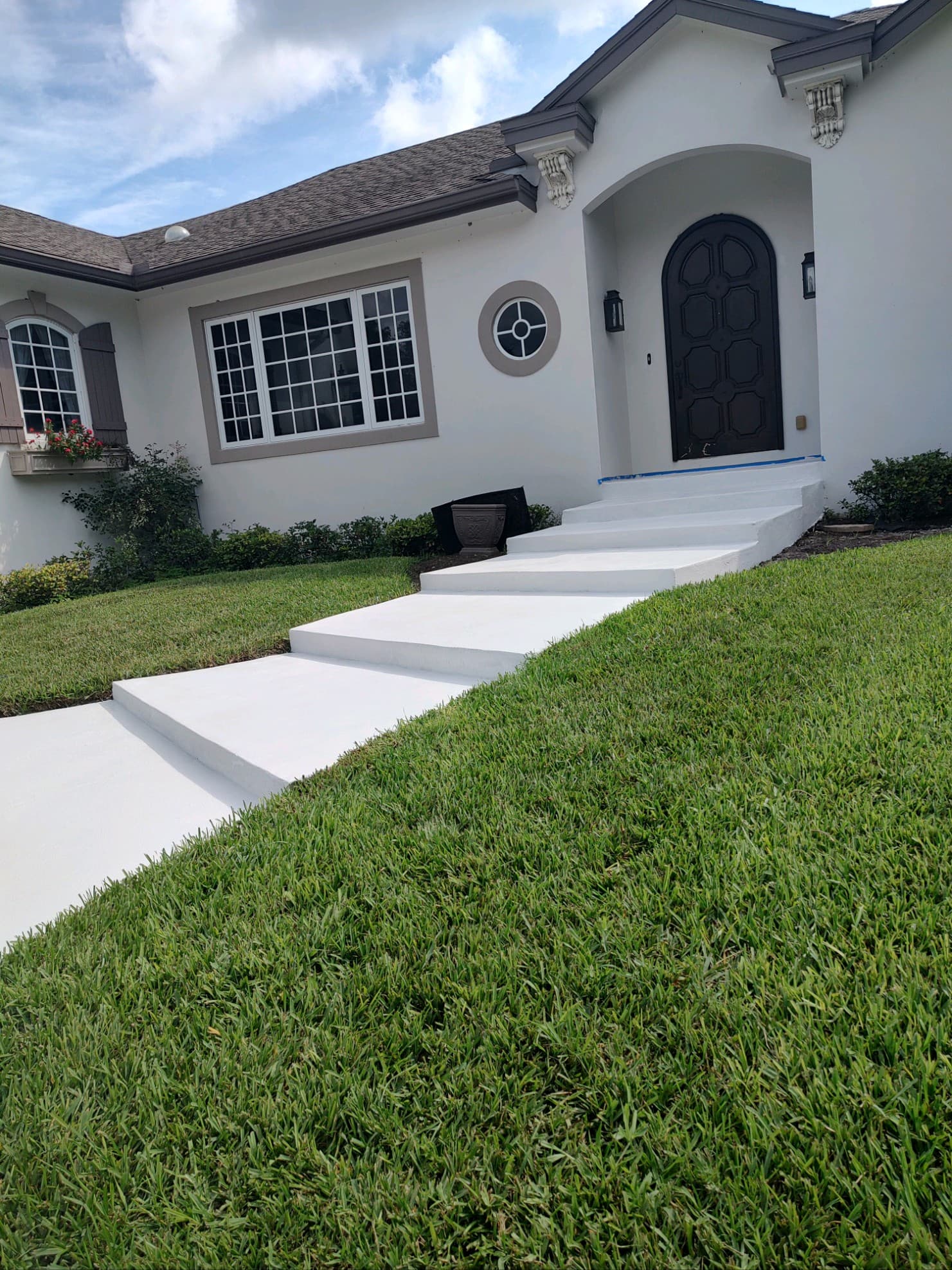 Sidewalks & Walkways